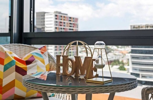 Fortitude Valley Apartment | Valley Centre,Rooftop Pool, 2bed2bath Apt +Carpark