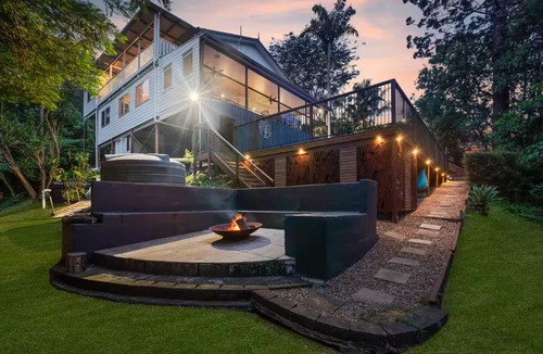 Currumbin Valley House | Valley Vista Upper House – Treetop Retreat