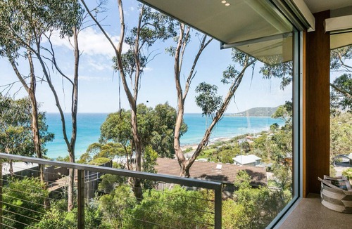 Lorne House | Vantage Point - Architectural brilliance and free WIFI