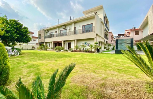 Dehradun Apartment | Vastu Serene Studio Apartment