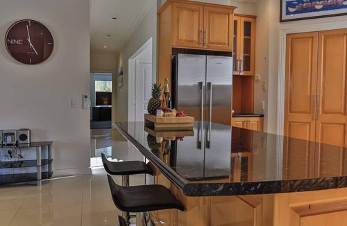 Ventnor House | VentnorEscape · Phillip Island Escape in Style