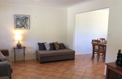 Hat Head House | Very comfortable, pet friendly (small dog), family home with Kogorah...