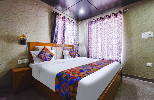 Kempty Range Hotel | Via Neilkanth