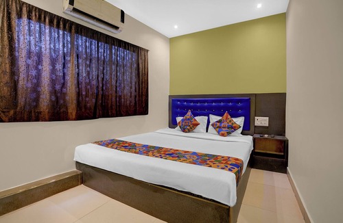 Sakinaka Hotel | Via Shera Residency