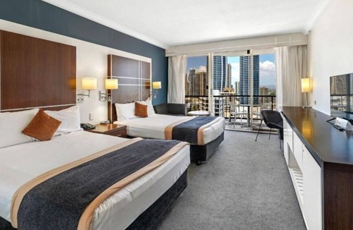 Surfers Paradise Apartment | View Hotel - Private Apartments Hosted by Coastal Letting Co