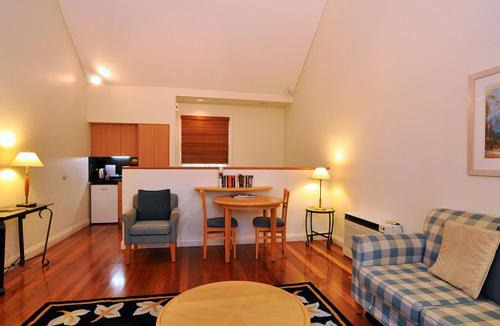 Pokolbin Villa | Villa 1br Merlot Villa located within Cypress Lakes Resort