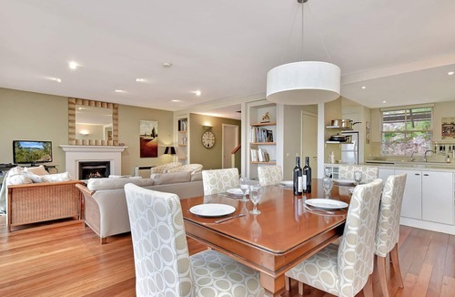 Pokolbin Villa | Villa 3br Gruner Veltliner located within Cypress Lakes Resort