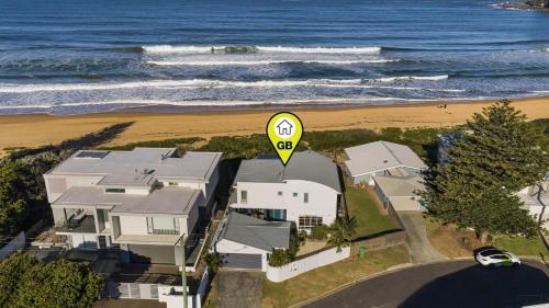 North Avoca House | Villa Dandaloo - Absolute Beachfront