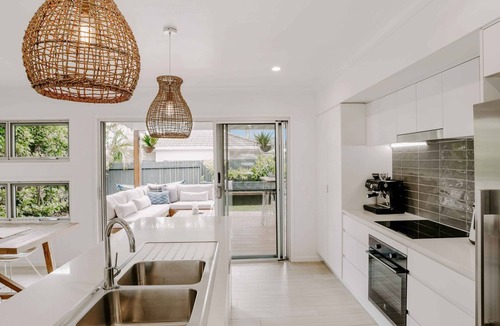 Mooloolaba Villa | Villa Jacaranda Mooloolaba