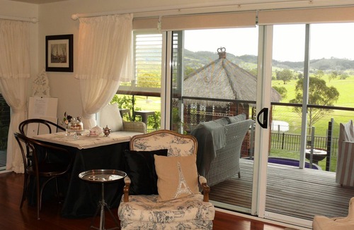 Forbesdale Bed & Breakfast | Villa Medici - Bed and Breakfast - Couples - Hampton STRA-4614 QTA-BSTAR-1507