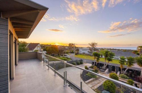 Mount Martha House | Villa Verde Luxury By The Golf Course