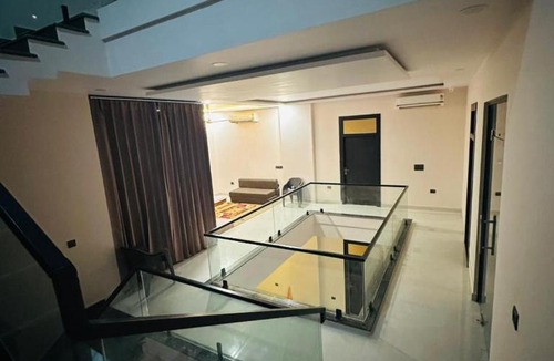 Hasanganj Villa | Vishranti Spacious Villa with Pool & Sunlit Spaces