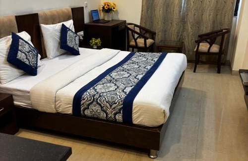 DLF City Hotel | VR Residency 83
