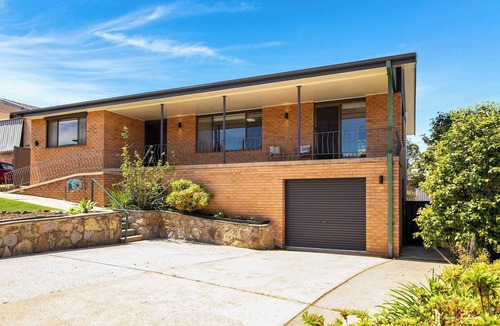 Surf Beach House | Walk to Surf Beach | Hume Haven