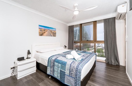 Surfers Paradise Apartment | Warringa Surf Holiday Apartments