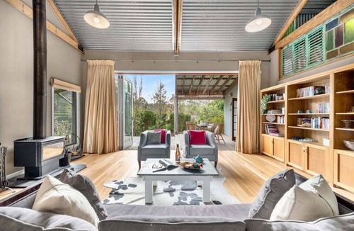 Berry Cottage | Warriwul Cottage - Spacious cottage in Berry