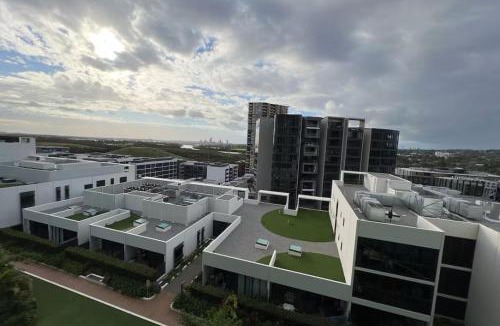 Wentworth Point Apartment | Waterfront 2 bedders Whole unit w car space 2m