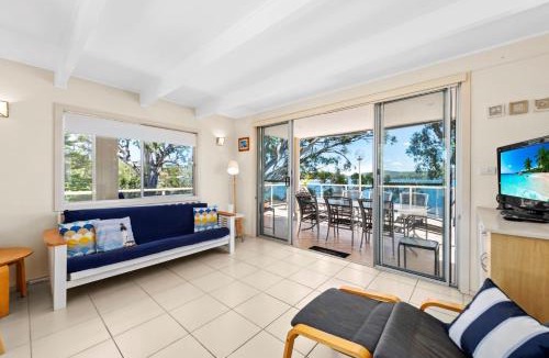Soldiers Point Apartment | Waterfront Apartment - Soldiers Point