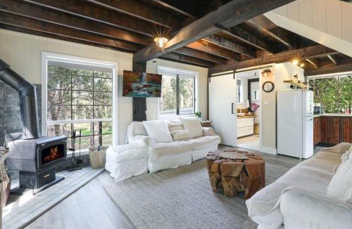 St. Georges Basin House | Waterfront Getaway, Pet Friendly - Jervis Bay