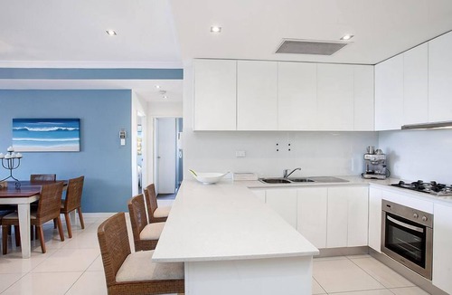 The Entrance Apartment | Waterfront Getaway - Bluey's Beach House