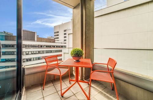 Docklands Apartment | Waterfront Melbourne Apartments