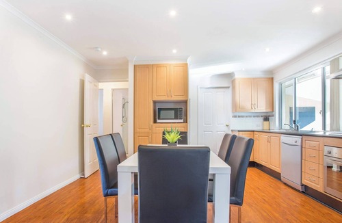 Lake Conjola House | Waterfront Wonder at Lake Conjola