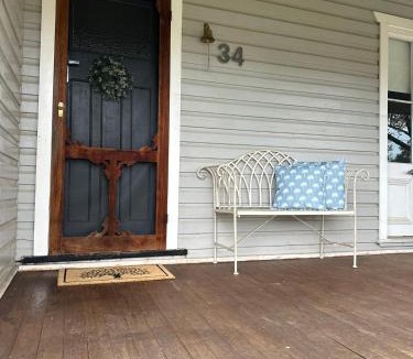 Cootamundra House | Wattle Cottage
