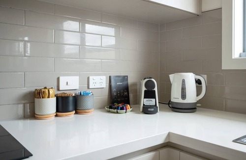Warrane Villa | "Wattle Villa" No2 -2BR/2BA–10min to CBD-Airport.