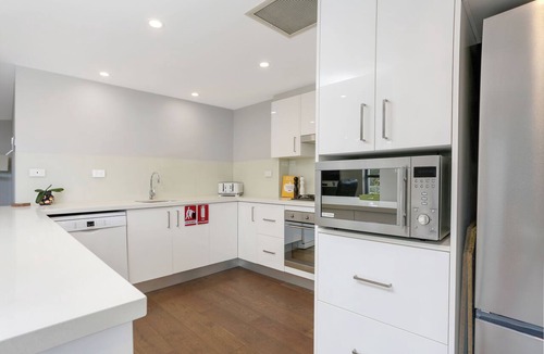 Waverton Apartment | Waverton Skyline Vista – City & Harbour Views
