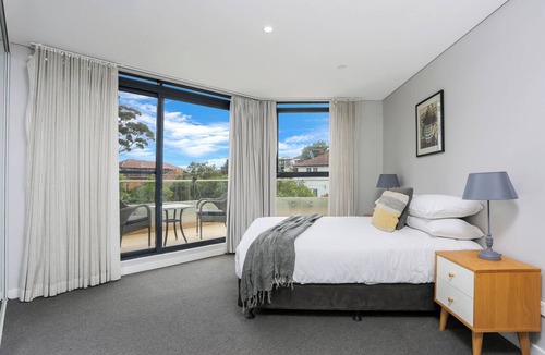 Waverton Apartment | Waverton Skyline Vista – City & Harbour Views