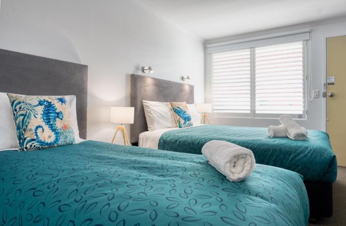 Warrnambool Hotel | Waves on Banyan formerly Comfort Inn International