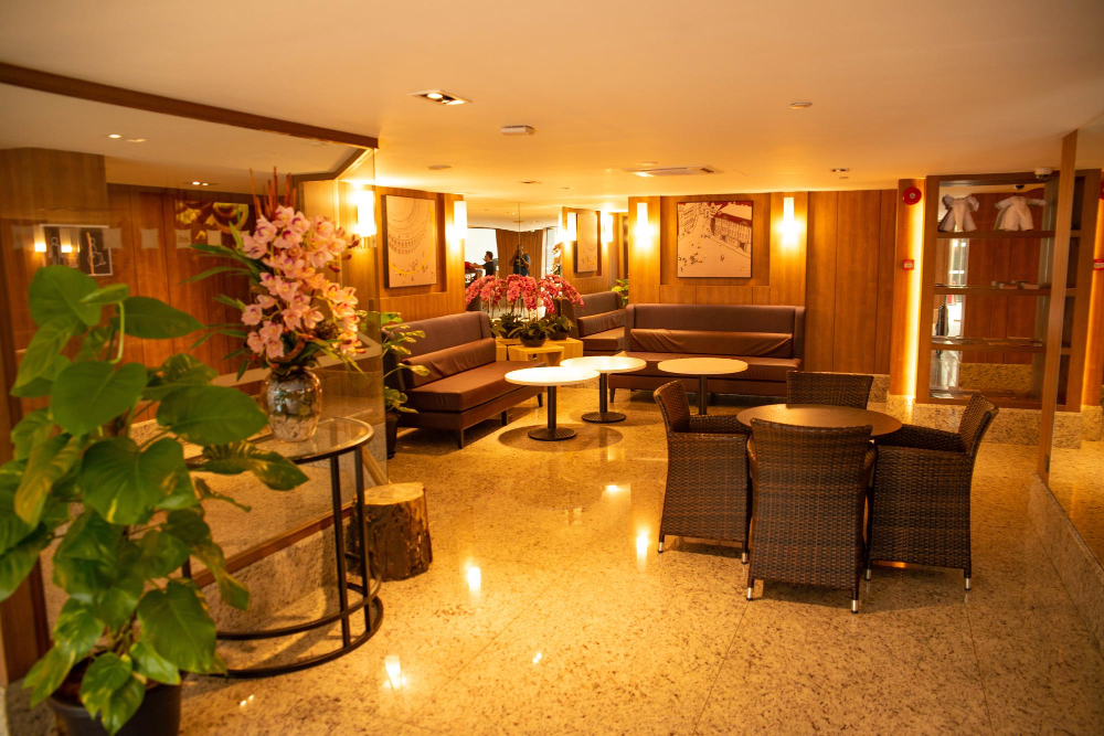 Orange Hotel | West End Motor Lodge