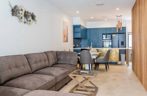 West End House | Westend high-end 3 bedroom Townhouse Next to River