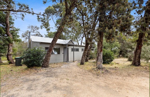 Forge Creek House | Westwind - Waterfront Retreat: Secluded lodges perfect for nature lovers