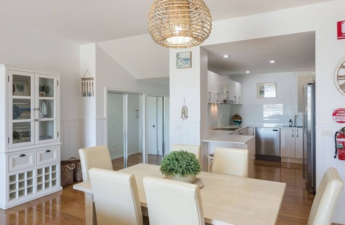 Narooma Apartment | Wharf Apartment Unit 5