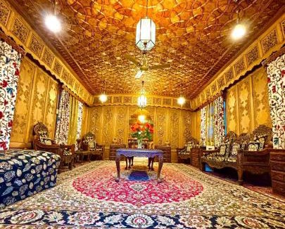 Dal Lake House | White blossom