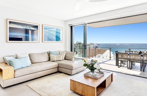 Yamba Apartment | White Sails 3 - Views over Convent Beach - Holiday Yamba