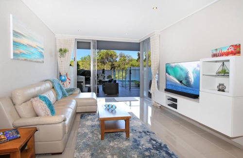 Marcoola Apartment | Whiteshells Beachfront Luxury Apartment