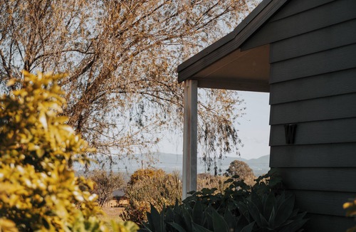 Lovedale Cottage | Wilderness cabin Lovedale