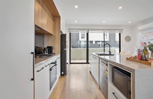 Williamstown House | Williamstown Townhouse: Sanctuary on the Wetlands