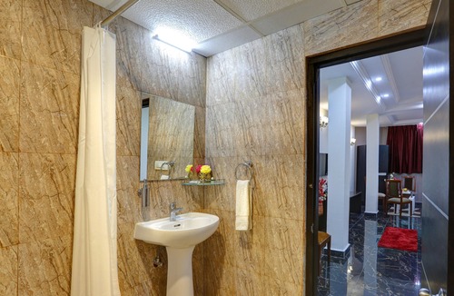 Bangalore City Center Hotel | Windsor Castle Inn