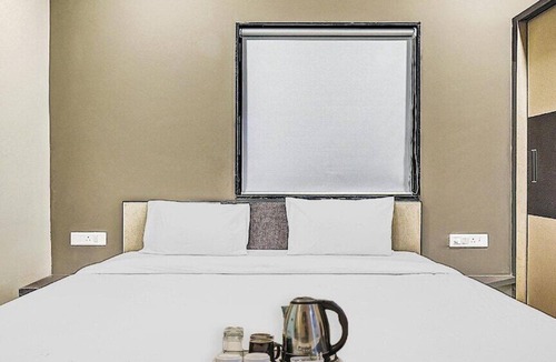 Indore Hostel | Wishotel Xpress SR Urban Elite