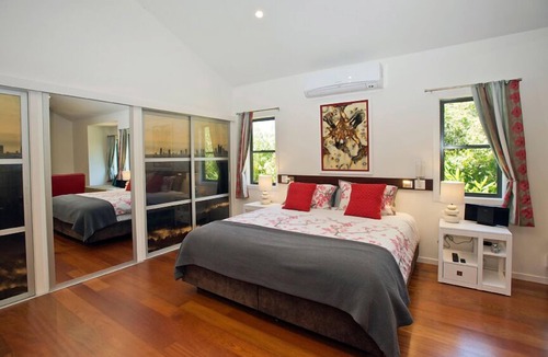 North Tamborine Bed & Breakfast | Witches Falls Cottages