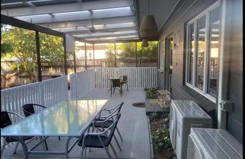 Picnic Bay House | Withanee