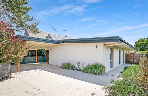 Cape Woolamai House | Within Oceans Reach - pet friendly with free WIFI