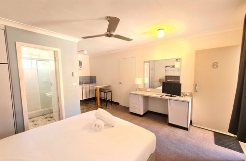 Woolgoolga House | Woolgoolga Beach Motel Unit 6