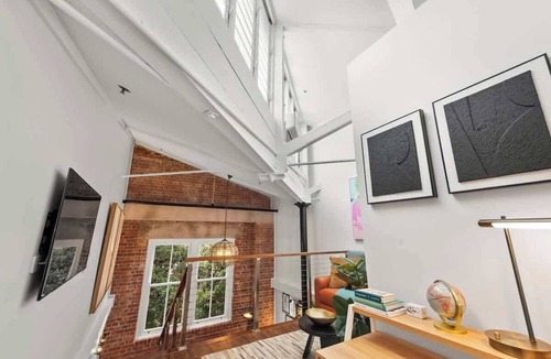 Teneriffe Apartment | Woolstore Elegance ~ 2Bed/2Bath/1Car ~ Teneriffe