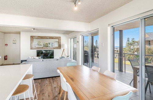 Yamba Apartment | Yamba 58 - Modern Apartment with Ocean Views - Holiday Yamba