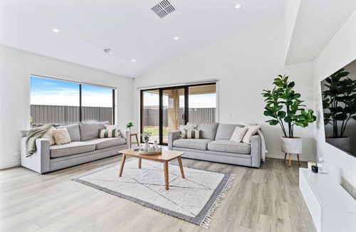 Yarrawonga House | Yarrawonga Getaway, perfect for families and large groups!