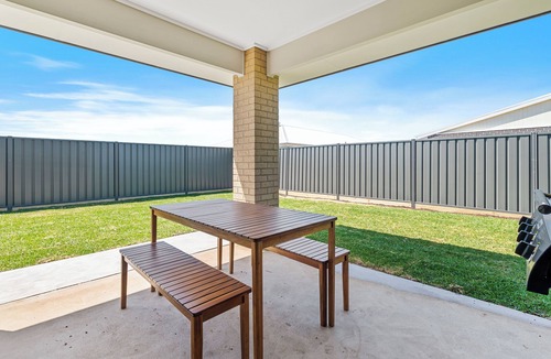 Yarrawonga House | Yarrawonga Getaway, perfect for families and large groups!
